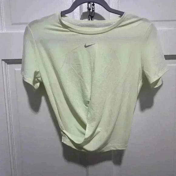 Nike Training One Luxe twist front short sleeve crop top in yellow size XS - Picture 4 of 6